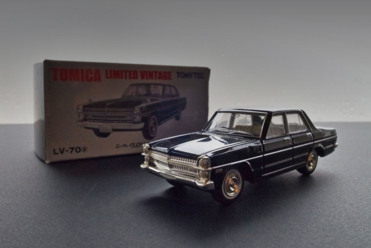 トミカリミテッドヴィンテージ ニッサン グロリアスーパーDXとDX GL トミカリミテッドヴィンテージ 日産グロリア スーパーDX GL