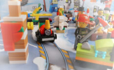 22日目（12/22）のレゴ・アドベントカレンダー2021はカワイイ「蒸気機関車」。